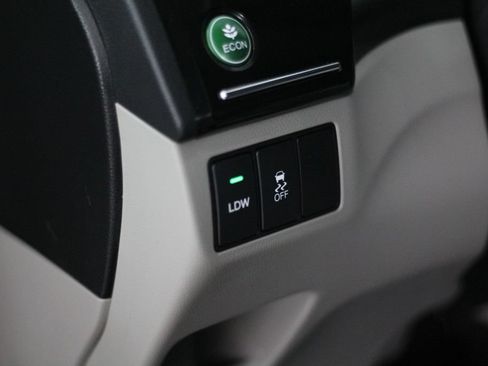 Used 2014 Honda Civic Hybrid Sedan image 45