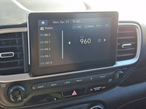 Used 2026 Hyundai Venue SE FWD image 17