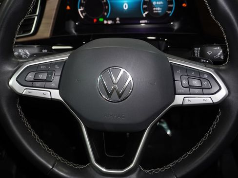 Used 2024 Volkswagen Atlas SE AWD/4WD image 19