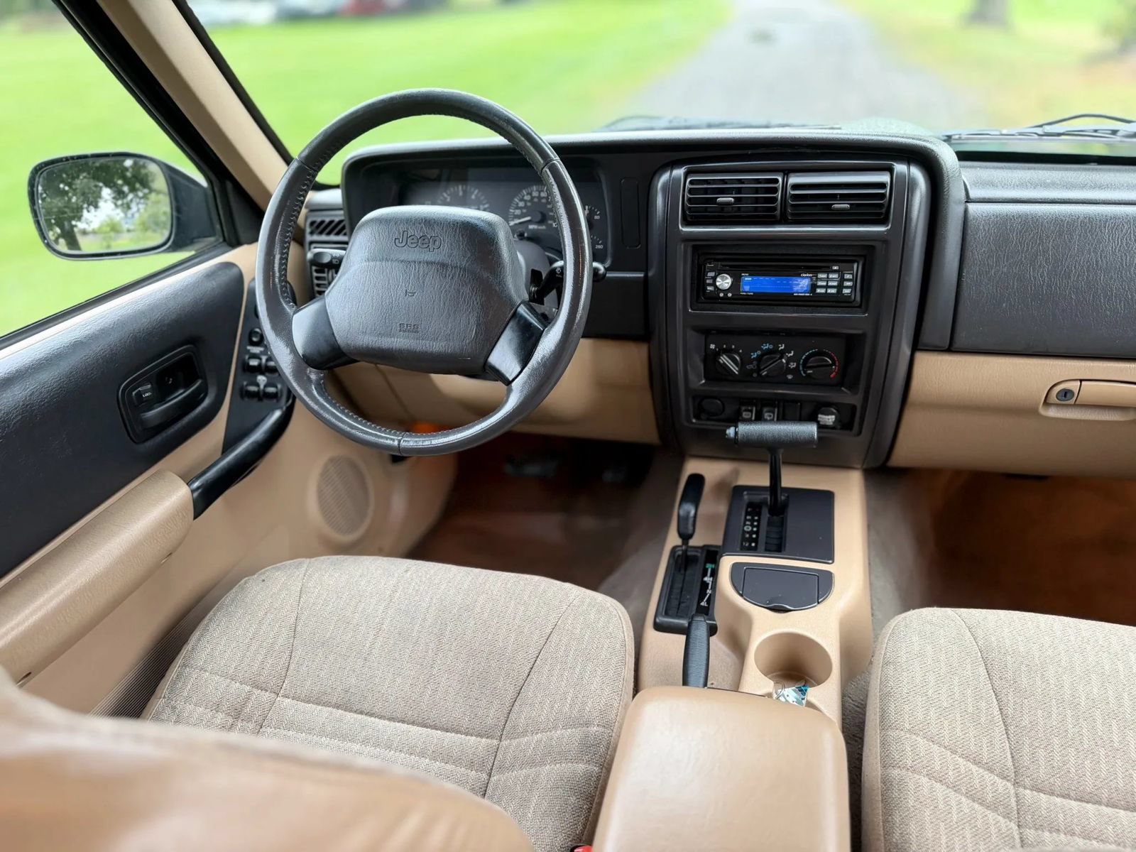 Used 1999 Jeep Cherokee 4WD 4-Door image 37