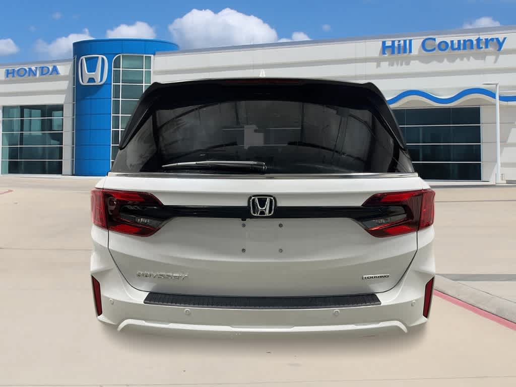 New 2027 Honda Odyssey Touring image 4