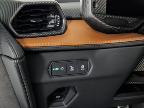 Used 2024 Lamborghini Revuelto AWD/4WD image 33