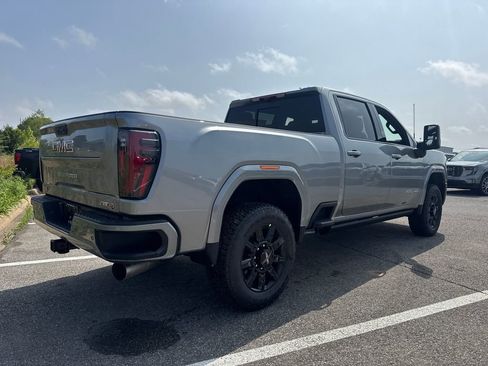 New 2026 GMC Sierra 2500 AT4 w/ AT4 Premium Plus Package AWD/4WD image 5