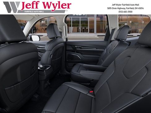 New 2025 Kia Telluride S image 10