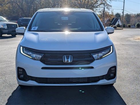 New 2026 Honda Odyssey Touring image 2