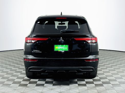 Used 2022 Mitsubishi Outlander ES FWD image 7