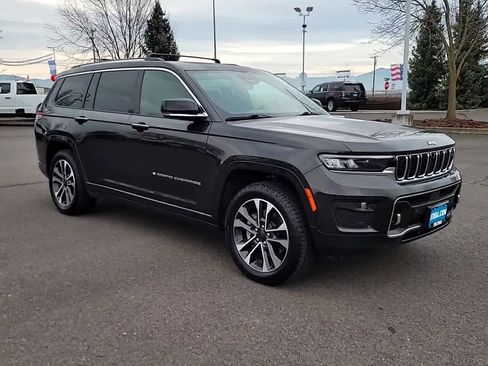 Used 2022 Jeep Grand Cherokee L Overland w/ Advanced Protech Group III image 2