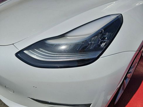 Used 2019 Tesla Model 3 image 10