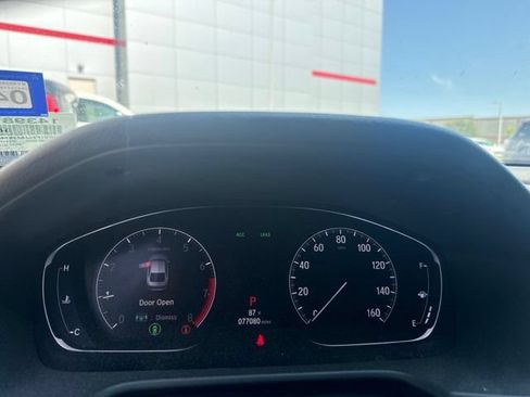 Used 2018 Honda Accord Sport image 10