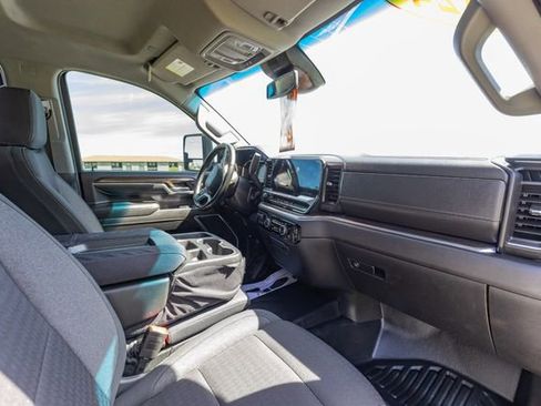 Used 2024 Chevrolet Silverado 2500 LT w/ Convenience Package AWD/4WD image 18