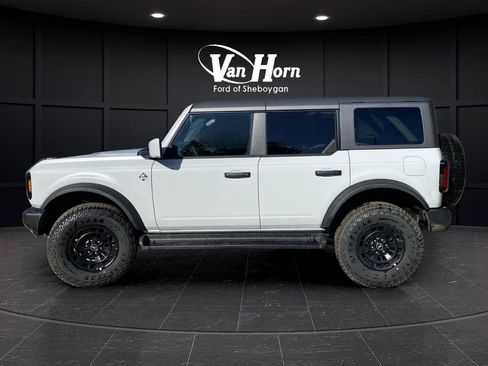 New 2026 Ford Bronco Outer Banks w/ Sasquatch Package AWD/4WD image 4