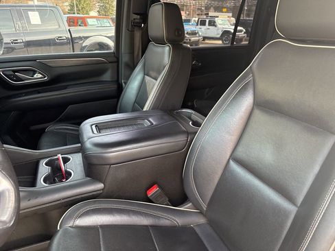 Used 2021 GMC Yukon XL SLT image 11