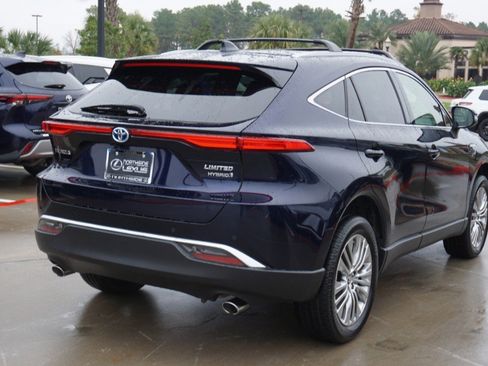 Used 2021 Toyota Venza Limited image 5