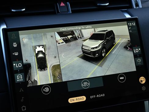 Used 2024 Land Rover Discovery Sport S image 31