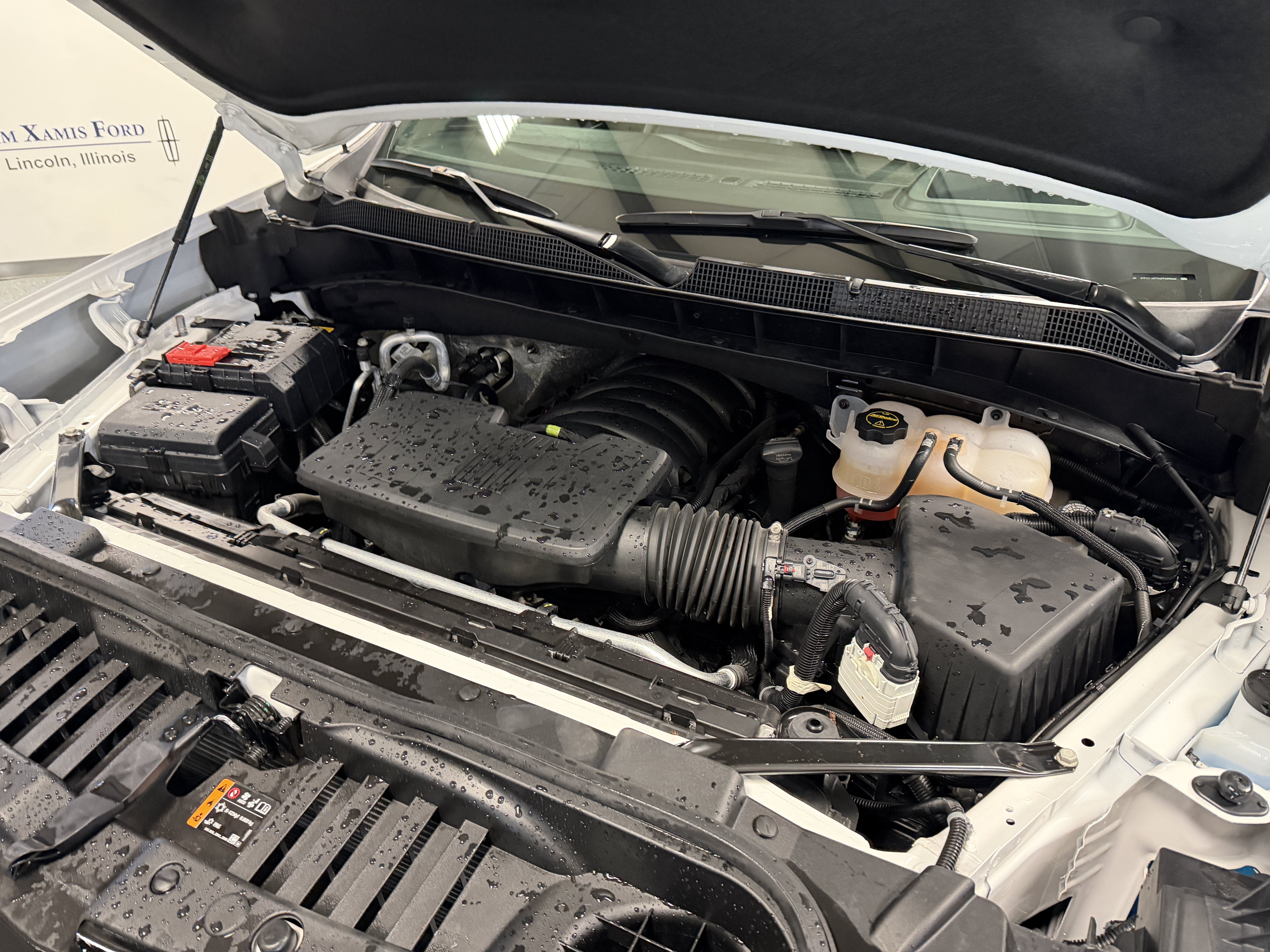 Used 2024 Chevrolet Silverado 1500 High Country w/ High Country Premium Package AWD/4WD image 33