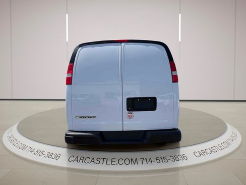 Used 2019 Chevrolet Express 3500 Extended w/ Driver Convenience Package RWD image 4
