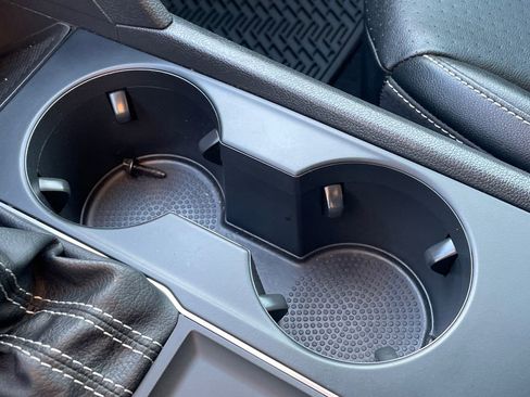 Used 2021 Volkswagen Atlas SE image 40