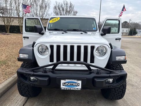 Used 2019 Jeep Wrangler Sport image 10