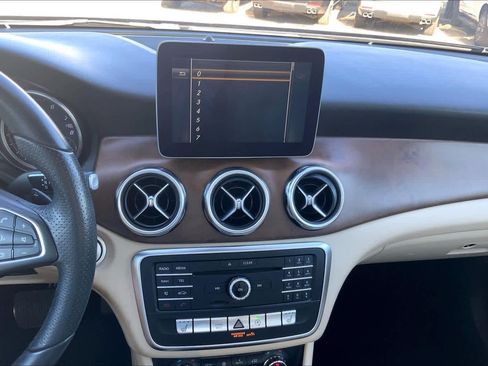 Used 2018 Mercedes-Benz GLA 250 GLA 250 image 32