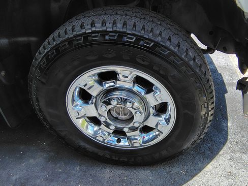 Used 2013 Ford F250 Lariat w/ Chrome Pkg AWD/4WD image 10