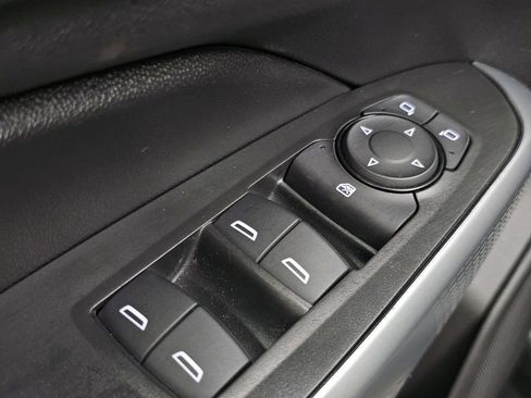 Used 2026 Chevrolet Trax LS w/ LS Convenience Package FWD image 28
