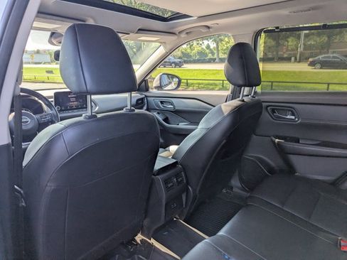 Used 2023 Nissan Rogue SV w/ SV Premium B Package FWD image 24