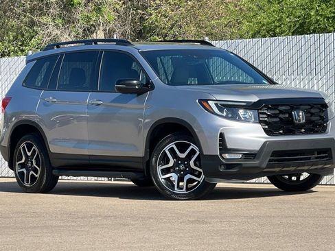 Used 2022 Honda Passport Elite image 2