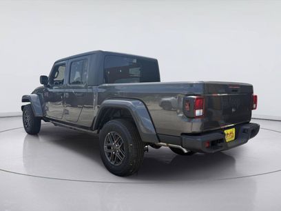 New 2025 Jeep Gladiator Sport