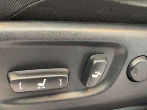 Used 2020 Toyota 4Runner SR5 AWD/4WD image 22