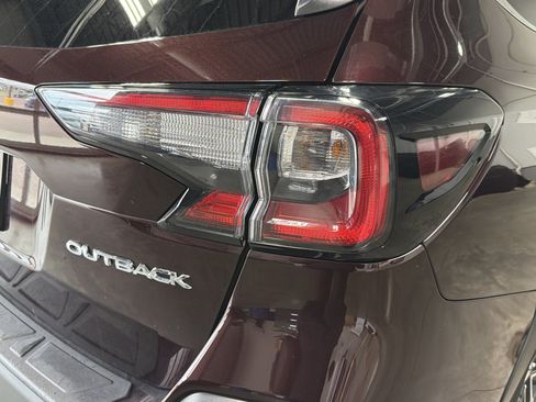 Certified 2025 Subaru Outback Limited AWD/4WD image 17