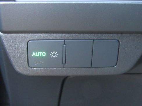 Used 2022 Audi Q4 e-tron Premium Plus w/ Premium Plus image 38