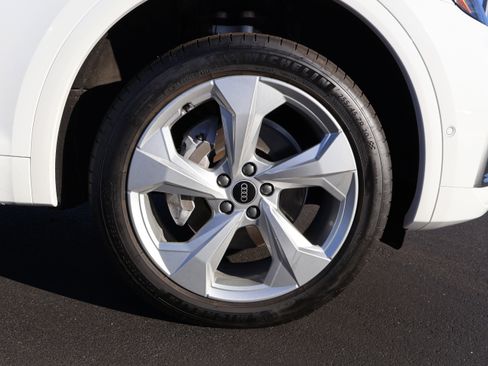 Used 2022 Audi Q5 2.0T Prestige image 9