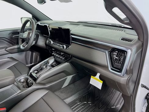 New 2026 GMC Canyon Elevation w/ Convenience Package image 29