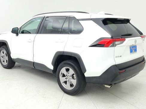 Used 2025 Toyota RAV4 XLE AWD/4WD image 5