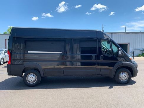 Used 2023 RAM ProMaster 2500 FWD image 2