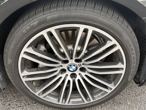 Used 2019 BMW 530i xDrive w/ M Sport Package AWD/4WD image 15