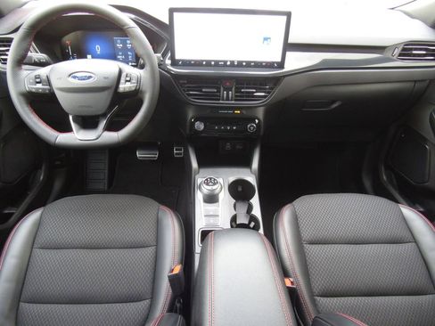 Used 2024 Ford Escape ST-Line w/ Tech Pack #1 AWD/4WD image 31
