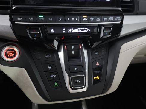 Used 2026 Honda Odyssey EX-L image 18