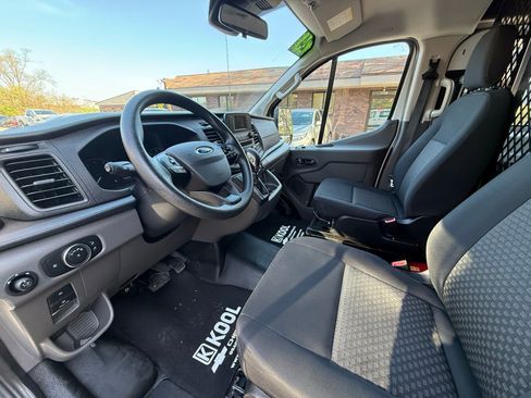 Used 2024 Ford Transit 250 Low Roof AWD w/ Exterior Upgrade Package image 11
