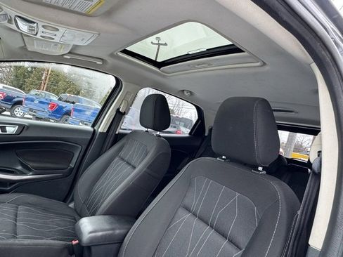 Used 2019 Ford EcoSport SE w/ SE Convenience Package image 3