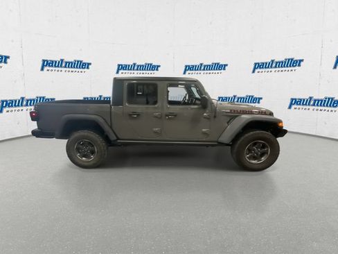 Used 2022 Jeep Gladiator Rubicon w/ Cold Weather Group AWD/4WD image 13