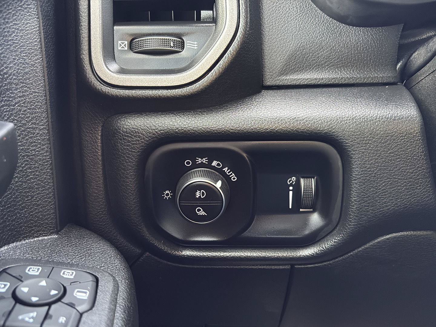 Used 2026 RAM 2500 Tradesman AWD/4WD image 18