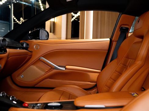 Used 2014 Ferrari F12 Berlinetta RWD image 32