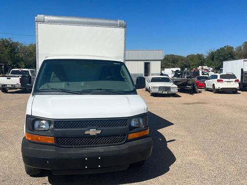 Used 2016 Chevrolet Express 3500 RWD image 6