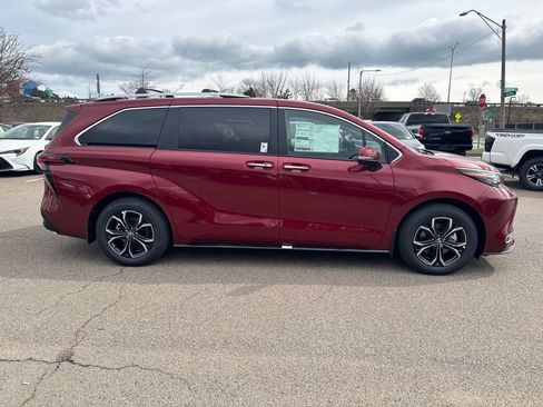 New 2026 Toyota Sienna Platinum AWD/4WD image 10