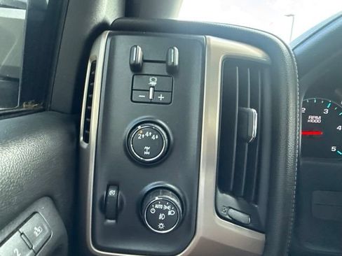 Used 2017 GMC Sierra 2500 Denali w/ Duramax Plus Package AWD/4WD image 26