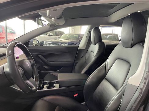 Used 2020 Tesla Model 3 Standard Range Plus image 14