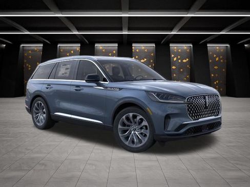 New 2026 Lincoln Aviator Reserve w/ Luxury Package RWD image 7
