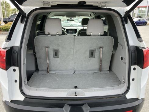 Used 2017 GMC Acadia SLE w/ Driver Alert Package I image 27