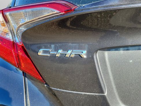 Used 2019 Toyota C-HR Limited image 9